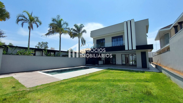 Sobrado com 4 Quartos à Venda, 367 m² em Urbanova - São José Dos Campos