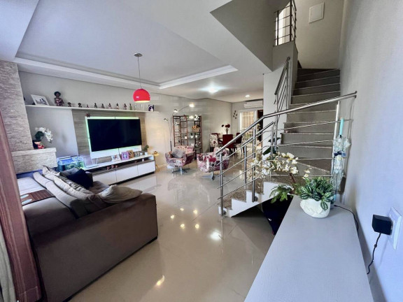 Imagem Sobrado com 3 Quartos à Venda, 147 m² em Igara - Canoas