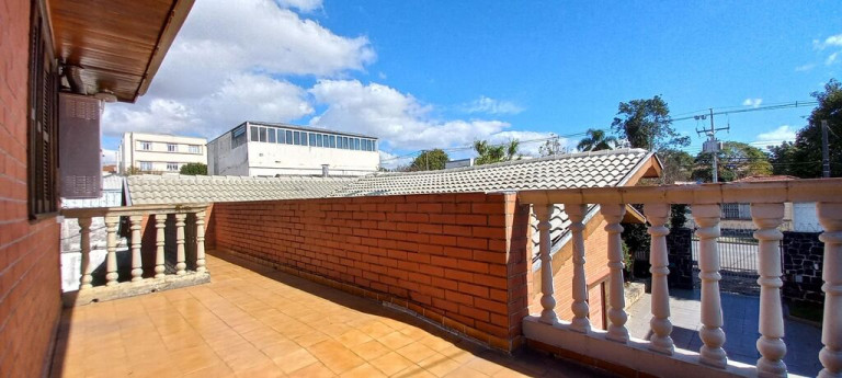 Imagem Casa com 5 Quartos à Venda, 298 m² em Rebouças - Curitiba