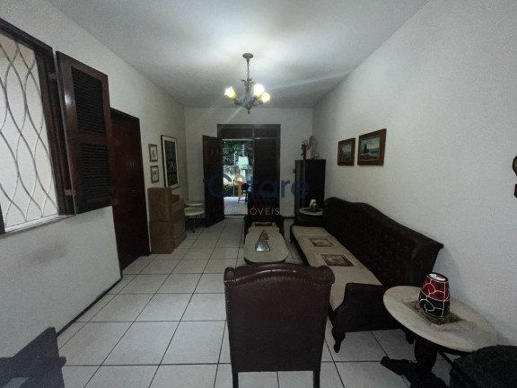 Imagem Casa com 5 Quartos à Venda, 528 m² em Aldeota - Fortaleza Imagem Casa com 5 Quartos à Venda, 528 m² em Aldeota - Fortaleza