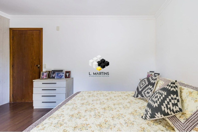 Imagem Casa com 4 Quartos à Venda, 275 m² em Jardim Itu - Porto Alegre