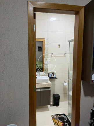 Imagem Casa com 2 Quartos à Venda, 180 m² em Goiânia 2 - Goiânia Imagem Casa com 2 Quartos à Venda, 180 m² em Goiânia 2 - Goiânia