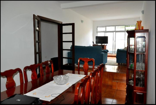 Imagem Sobrado com 3 Quartos à Venda, 207 m² em Gonzaga - Santos Imagem Sobrado com 3 Quartos à Venda, 207 m² em Gonzaga - Santos