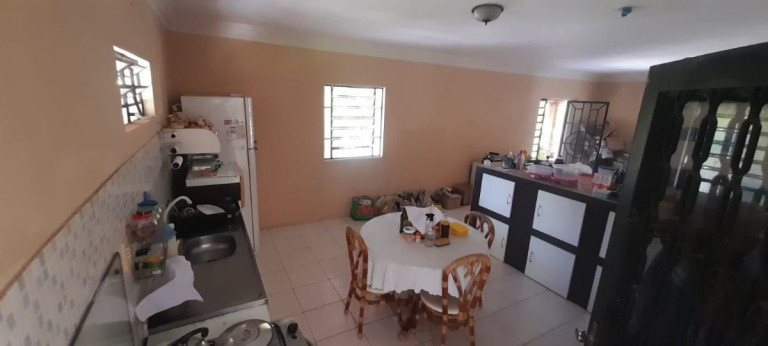 Imagem Casa com 3 Quartos à Venda, 280 m² em Pacheco - Caucaia