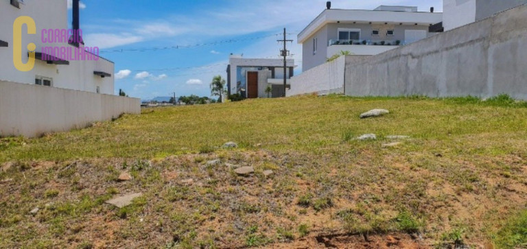Terreno à Venda, 405 m² em Camobi - Santa Maria