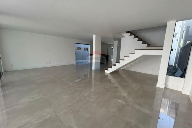 Imagem Casa de Condomínio com 4 Quartos à Venda, 290 m² em Recreio Dos Bandeirantes - Rio De Janeiro Imagem Casa de Condomínio com 4 Quartos à Venda, 290 m² em Recreio Dos Bandeirantes - Rio De Janeiro