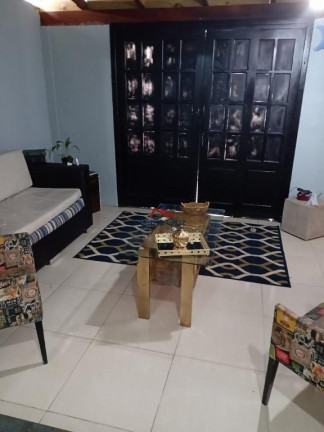 Imagem Sobrado com 4 Quartos à Venda, 200 m² em São João Do Rio Vermelho - Florianópolis