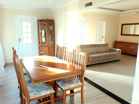 Imagem Casa com 4 Quartos à Venda, 196 m² em Golfe - Teresópolis Imagem Casa com 4 Quartos à Venda, 196 m² em Golfe - Teresópolis