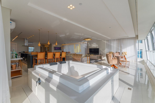 Imagem Apartamento com 5 Quartos à Venda, 342 m² em Centro - Balneário Camboriú
