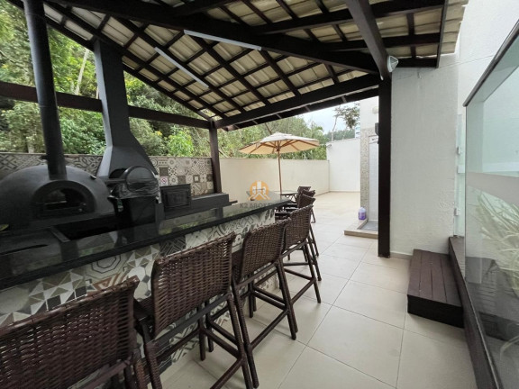 Imagem Imóvel com 3 Quartos à Venda, 213 m² em Pioneiros - Balneário Camboriú