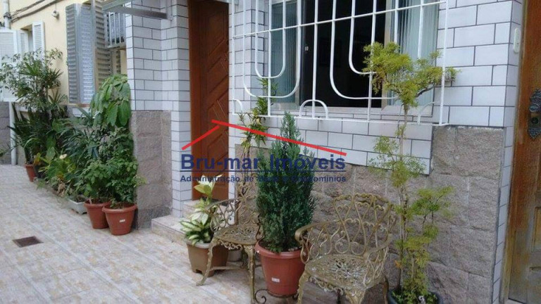 Imagem Casa com 2 Quartos à Venda, 120 m² em Marapé - Santos