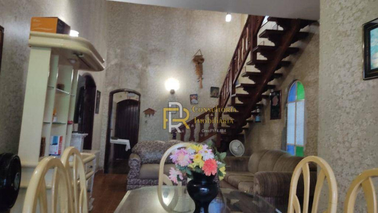 Imagem Casa com 3 Quartos à Venda, 259 m² em Nova Mirim - Praia Grande Imagem Casa com 3 Quartos à Venda, 259 m² em Nova Mirim - Praia Grande