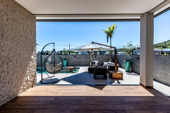 Imagem Casa com 4 Quartos à Venda, 430 m² em Santa Regina - Camboriú Imagem Casa com 4 Quartos à Venda, 430 m² em Santa Regina - Camboriú