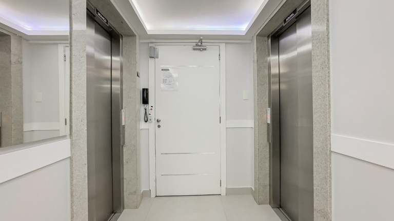 Imagem Apartamento com 2 Quartos à Venda, 65 m² em Higienópolis - Porto Alegre Imagem Apartamento com 2 Quartos à Venda, 65 m² em Higienópolis - Porto Alegre