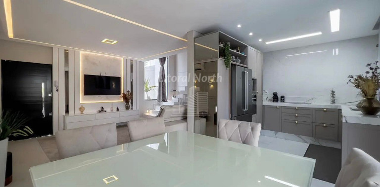Imagem Casa com 3 Quartos à Venda, 270 m² em São João - Itajaí Imagem Casa com 3 Quartos à Venda, 270 m² em São João - Itajaí