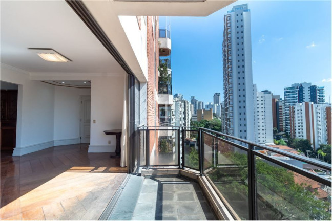 Imagem Apartamento com 4 Quartos à Venda, 182 m² em São Paulo