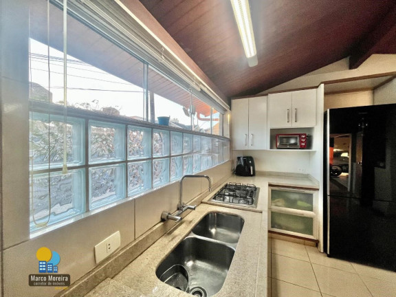 Imagem Casa com 4 Quartos à Venda, 205 m² em Itacorubi - Florianópolis Imagem Casa com 4 Quartos à Venda, 205 m² em Itacorubi - Florianópolis