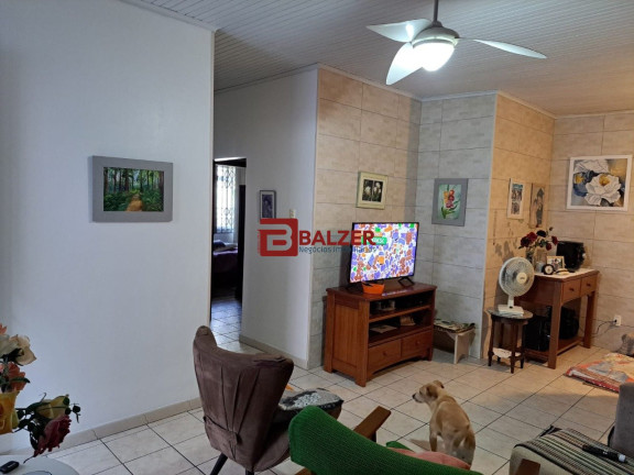 Imagem Casa com 8 Quartos à Venda, 410 m² em Agronômica - Florianópolis