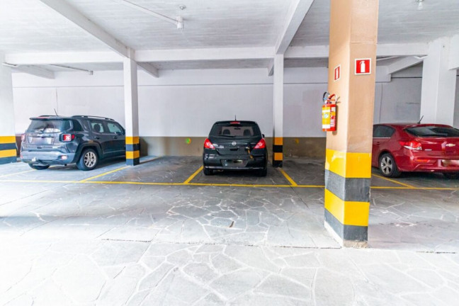 Imagem Imóvel com 1 Quarto à Venda, 53 m² em Centro Histórico - Porto Alegre Imagem Imóvel com 1 Quarto à Venda, 53 m² em Centro Histórico - Porto Alegre