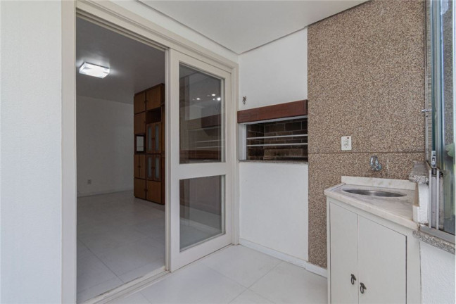 Imagem Apartamento com 2 Quartos à Venda, 66 m² em Cavalhada - Porto Alegre