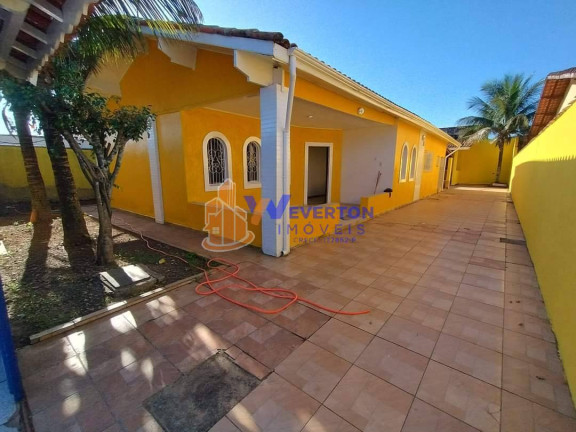 Imagem Casa com 3 Quartos à Venda,  em Itaguai - Mongaguá