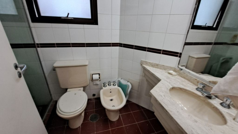 Imagem Imóvel com 3 Quartos à Venda, 160 m² em Pitangueiras - Guarujá Imagem Imóvel com 3 Quartos à Venda, 160 m² em Pitangueiras - Guarujá