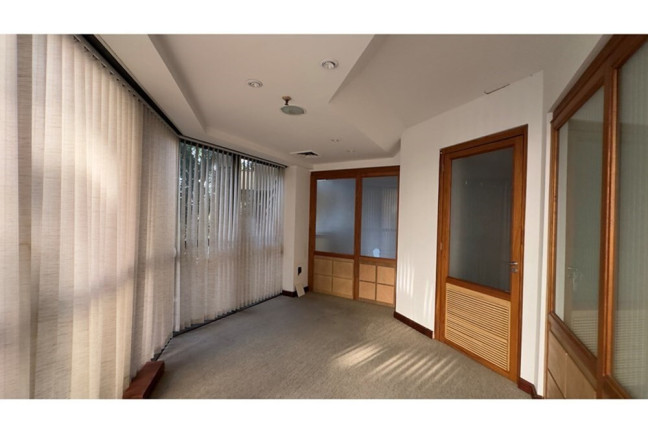 Imagem Sala Comercial à Venda, 45 m² em Petrópolis - Porto Alegre Imagem Sala Comercial à Venda, 45 m² em Petrópolis - Porto Alegre