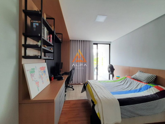 Imagem Casa de Condomínio com 3 Quartos à Venda, 300 m²