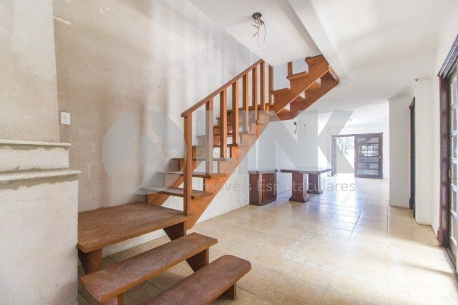 Imagem Casa com 3 Quartos à Venda, 297 m² em Jardim Itu - Porto Alegre Imagem Casa com 3 Quartos à Venda, 297 m² em Jardim Itu - Porto Alegre