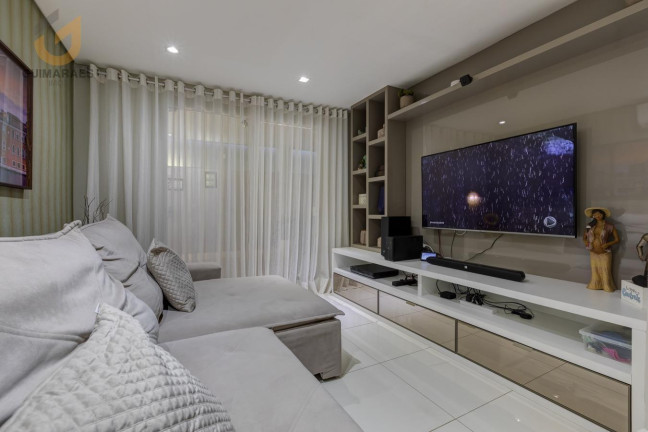 Imagem Casa com 5 Quartos à Venda, 300 m² em Miragem - Lauro De Freitas Imagem Casa com 5 Quartos à Venda, 300 m² em Miragem - Lauro De Freitas