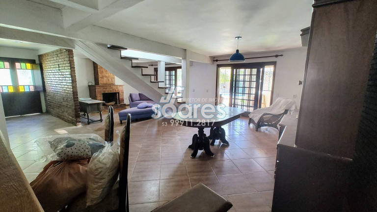Imagem Sobrado com 3 Quartos à Venda, 274 m² em Laranjal - Pelotas Imagem Sobrado com 3 Quartos à Venda, 274 m² em Laranjal - Pelotas