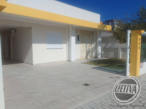Casa com 5 Quartos à Venda, 225 m² em Balneário Betaras - Matinhos