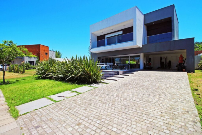 Imagem Casa de Condomínio com 4 Quartos à Venda, 341 m² em Vila Nova - Porto Alegre