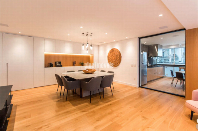 Imagem Apartamento com 4 Quartos à Venda, 240 m² em Jardim América - São Paulo