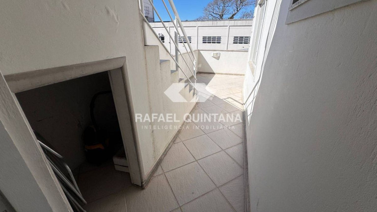 Imagem Casa com 4 Quartos à Venda, 247 m² em Barreiros - São José