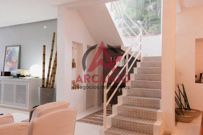 Imagem Casa com 6 Quartos à Venda, 800 m² em Praia Da Cocanha - Caraguatatuba Imagem Casa com 6 Quartos à Venda, 800 m² em Praia Da Cocanha - Caraguatatuba