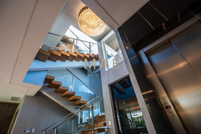 Imagem Casa com 7 Quartos à Venda, 780 m² em Jurerê Internacional - Florianópolis Imagem Casa com 7 Quartos à Venda, 780 m² em Jurerê Internacional - Florianópolis