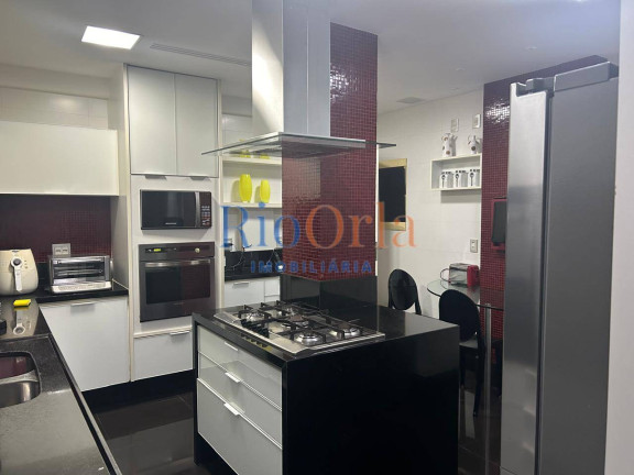 Imagem Apartamento com 3 Quartos à Venda, 220 m² em Barra Da Tijuca - Rio De Janeiro
