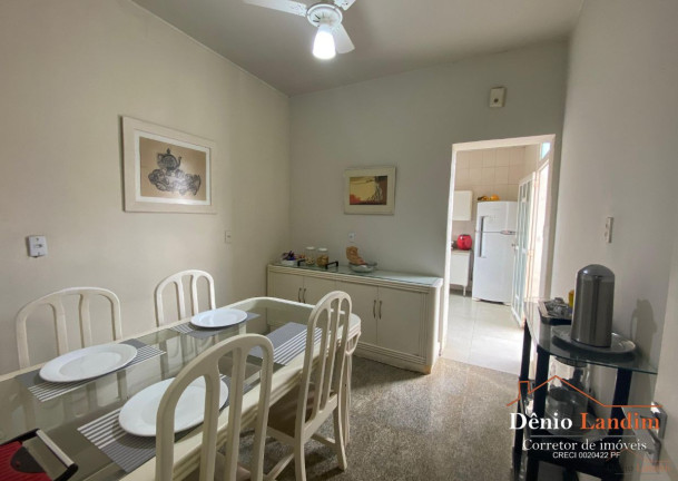 Imagem Casa com 3 Quartos à Venda, 220 m² em Jardim São Luiz - Montes Claros