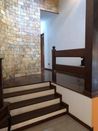 Imagem Casa com 4 Quartos à Venda, 330 m² em Vila Santo Antônio - Cotia Imagem Casa com 4 Quartos à Venda, 330 m² em Vila Santo Antônio - Cotia