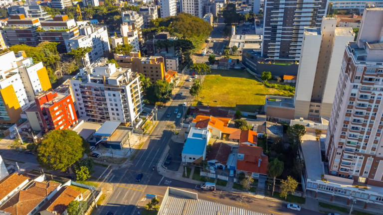 Imagem Terreno à Venda, 343 m² em Cabral - Curitiba Imagem Terreno à Venda, 343 m² em Cabral - Curitiba
