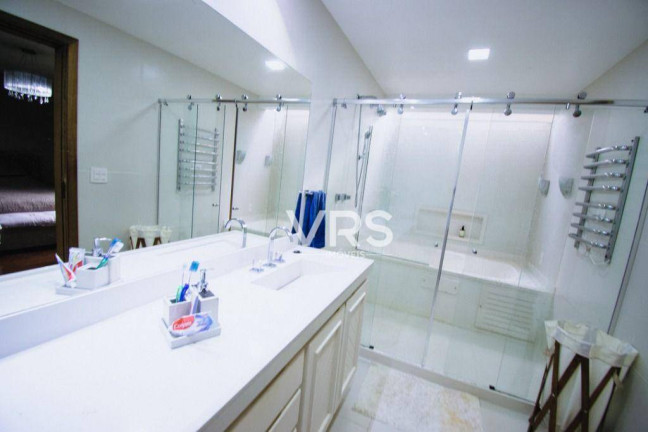 Imagem Casa com 4 Quartos à Venda, 232 m² em Carlos Guinle - Teresópolis