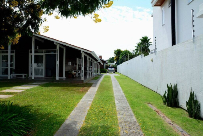 Imagem Casa com 4 Quartos à Venda, 400 m² em Lagoa Da Conceição - Florianópolis Imagem Casa com 4 Quartos à Venda, 400 m² em Lagoa Da Conceição - Florianópolis