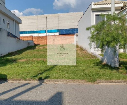 Terreno em Condomínio à Venda, 304 m²