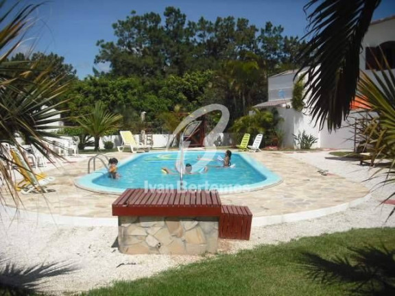 Imagem Sobrado com 2 Quartos para Temporada, em Canto Grande - Bombinhas Imagem Sobrado com 2 Quartos para Temporada, em Canto Grande - Bombinhas