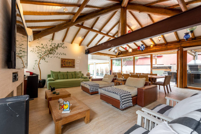 Casa com 4 Quartos à Venda, 267 m² em Maresias - São Sebastião