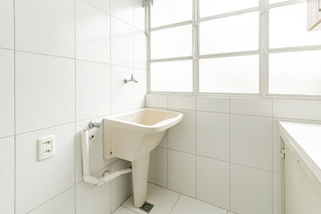 Imagem Apartamento com 2 Quartos à Venda, 56 m² em Santo Antônio - Porto Alegre