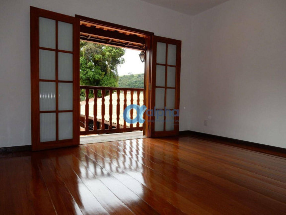 Imagem Casa com 5 Quartos à Venda, 240 m² em Itaipava - Petrópolis Imagem Casa com 5 Quartos à Venda, 240 m² em Itaipava - Petrópolis
