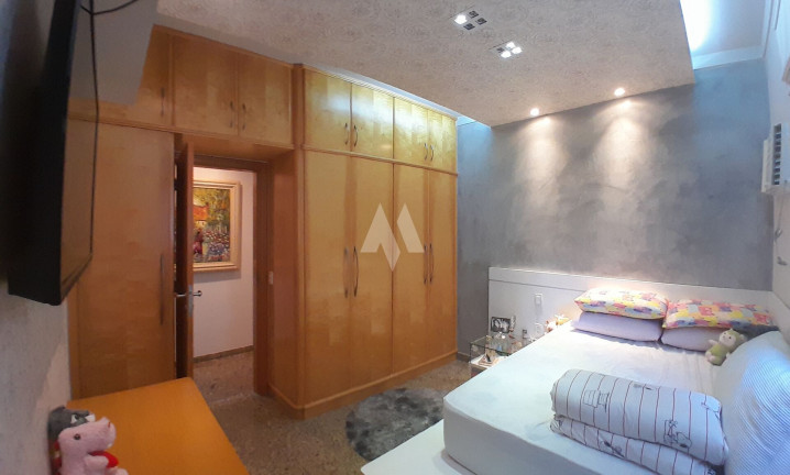 Imagem Apartamento com 3 Quartos à Venda, 176 m² em Embaré - Santos