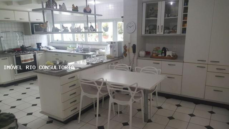 Imagem Casa com 4 Quartos à Venda, 600 m² em Rio De Janeiro Imagem Casa com 4 Quartos à Venda, 600 m² em Rio De Janeiro